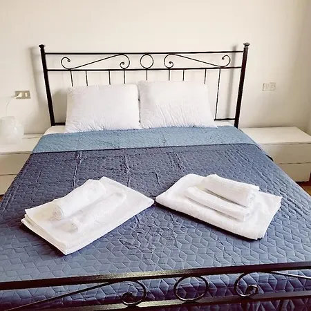 Casa Giuly , Attico Sul *