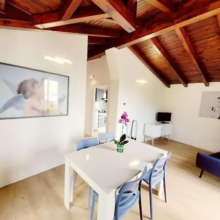 Casa Giuly , Attico Sul Apartment